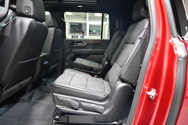 New 2026 GMC Yukon XL Denali w/ Sun & Power Step Package AWD/4WD image 13