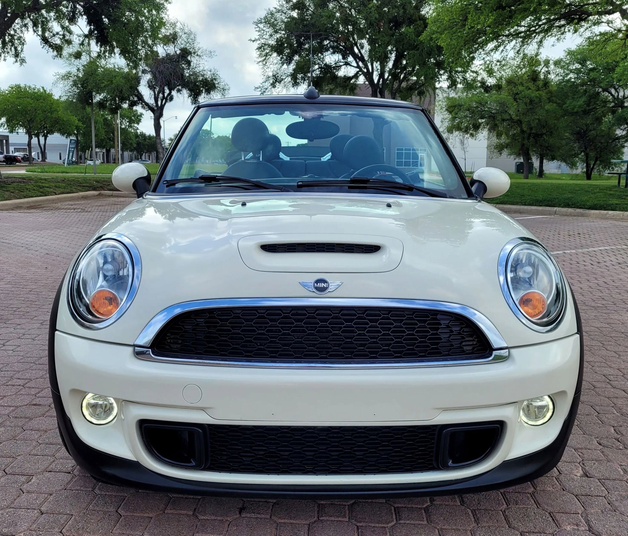Used 2015 MINI Cooper S image 2