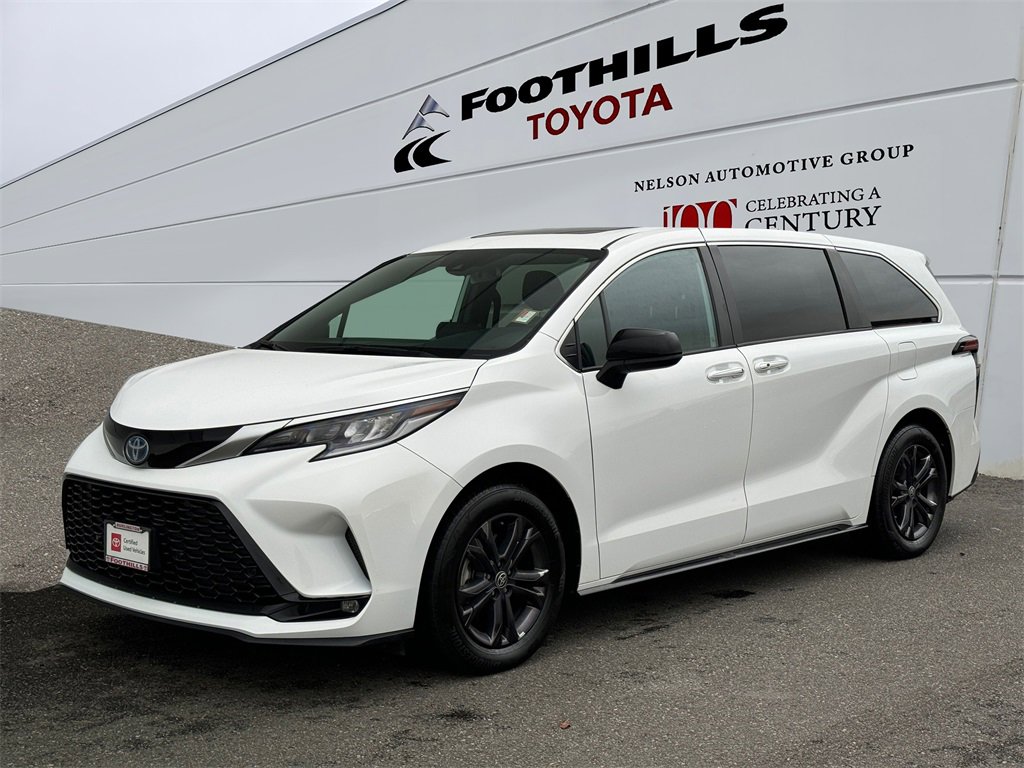 Certified 2024 Toyota Sienna XSE image 3