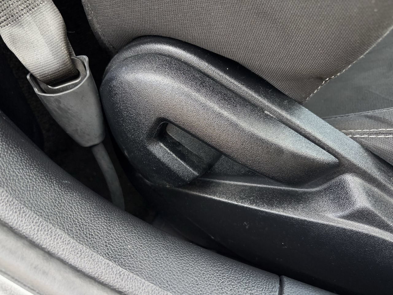 Used 2018 Ford Mustang Coupe RWD image 29