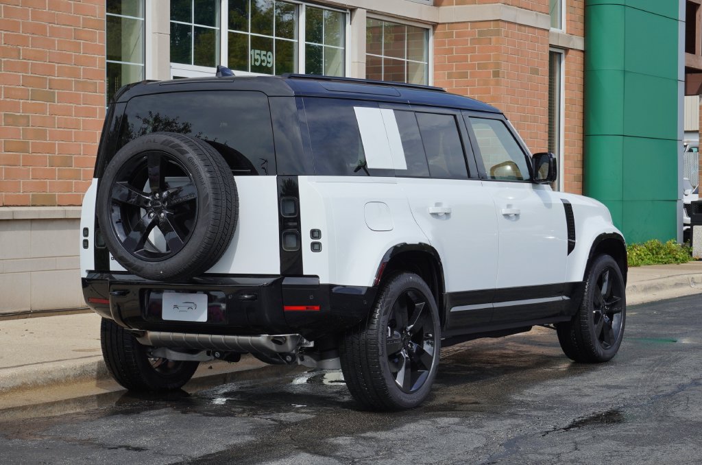 New 2026 Land Rover Defender 110 X-Dynamic SE AWD/4WD image 6