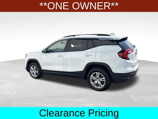 Used 2023 GMC Terrain SLE w/ Driver Convenience Package AWD/4WD image 4