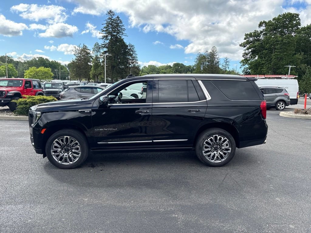 Used 2023 GMC Yukon Denali Ultimate AWD/4WD image 10