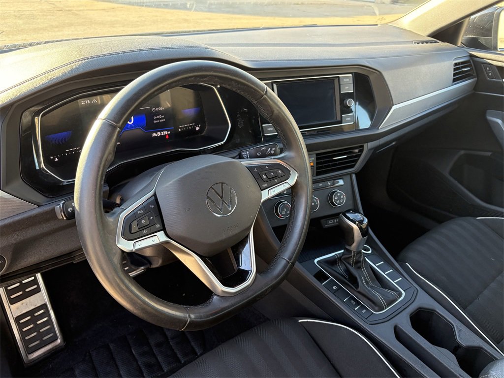 Used 2024 Volkswagen Jetta Sport image 14