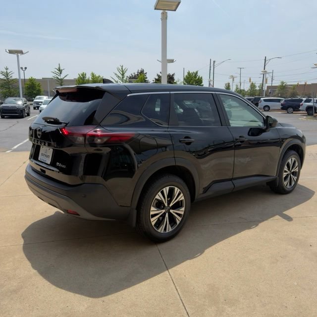 Used 2023 Nissan Rogue SV AWD/4WD image 5