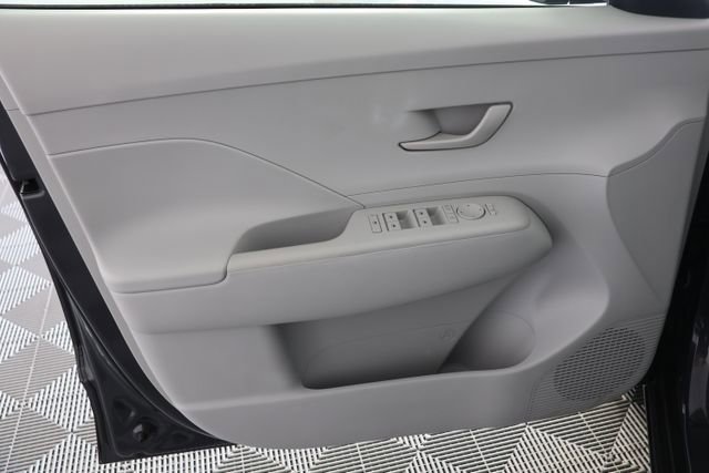 Certified 2024 Hyundai Kona SEL w/ Convenience Package image 25