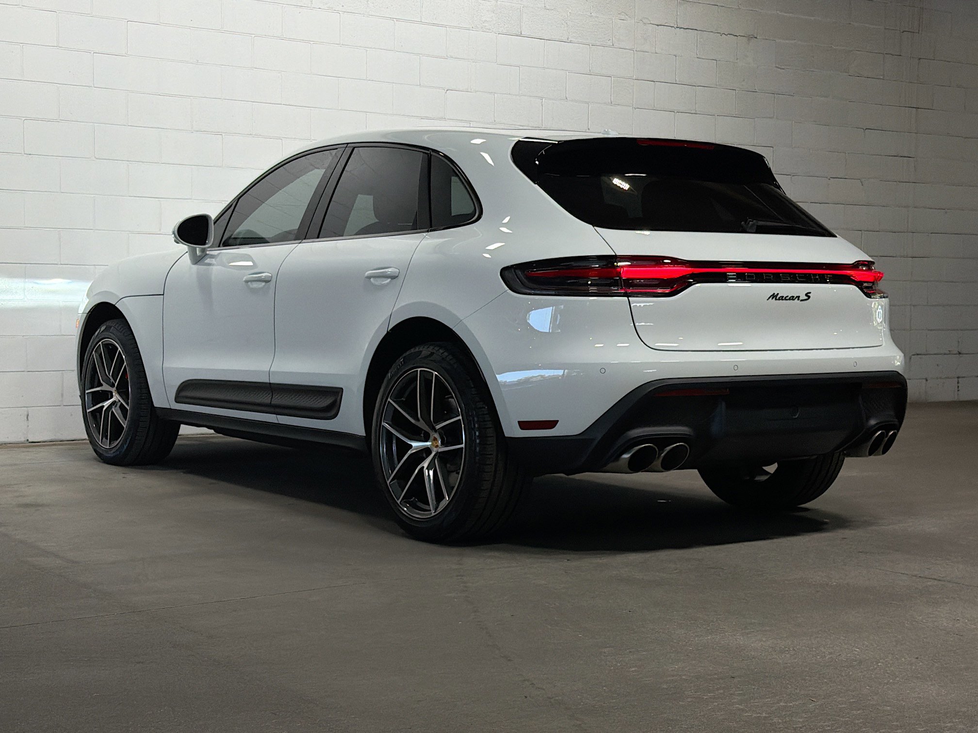Used 2025 Porsche Macan S image 3