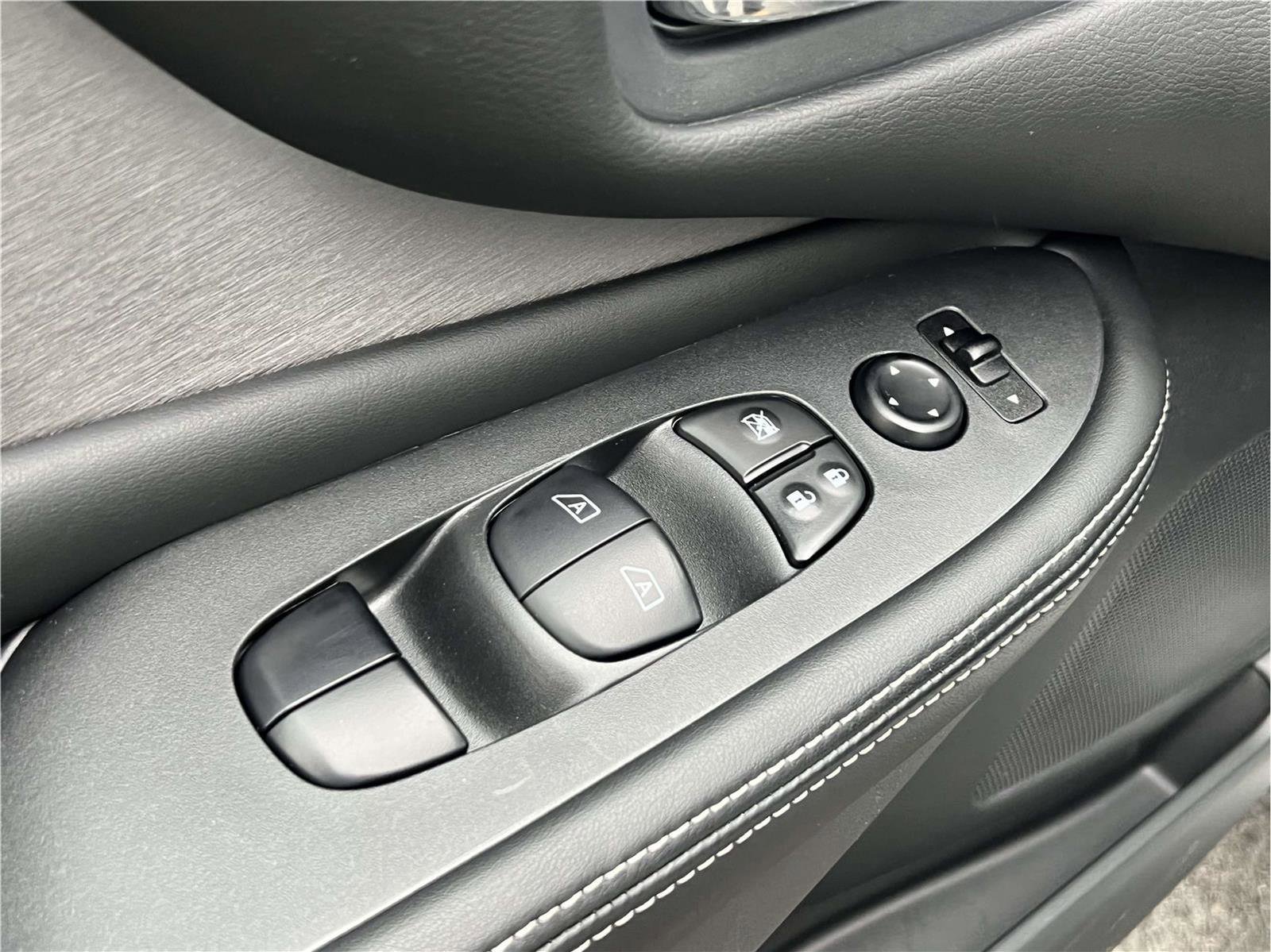 Certified 2024 Nissan Murano SV image 14