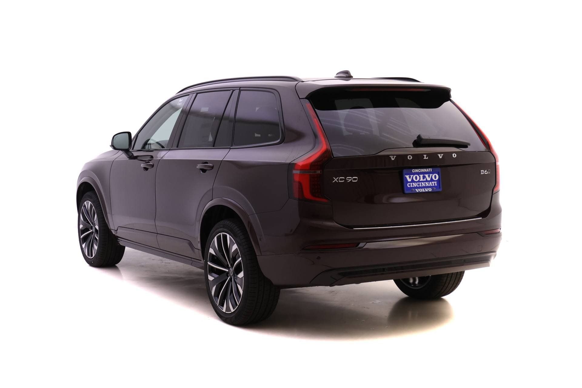 New 2026 Volvo XC90 B6 Ultra w/ Protection Package image 5