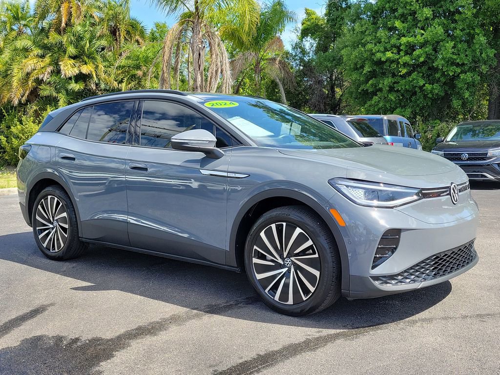 Used 2024 Volkswagen ID.4 S image 2