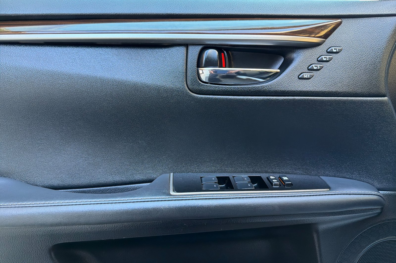 Used 2017 Lexus ES 350 FWD image 11