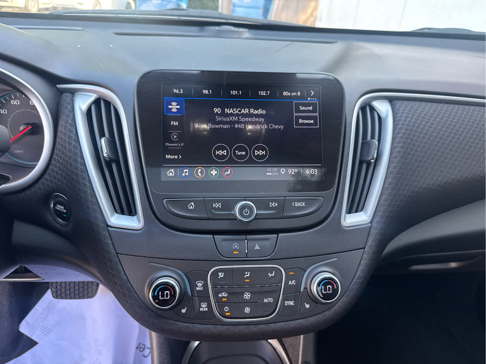 Used 2024 Chevrolet Malibu LT image 25