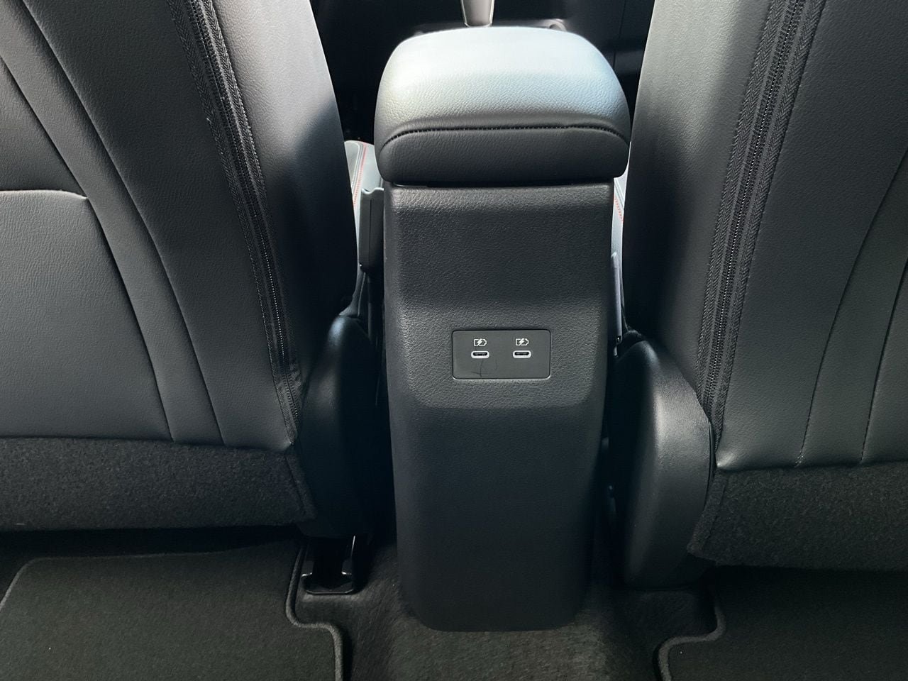 New 2026 Nissan Kicks SR FWD image 18
