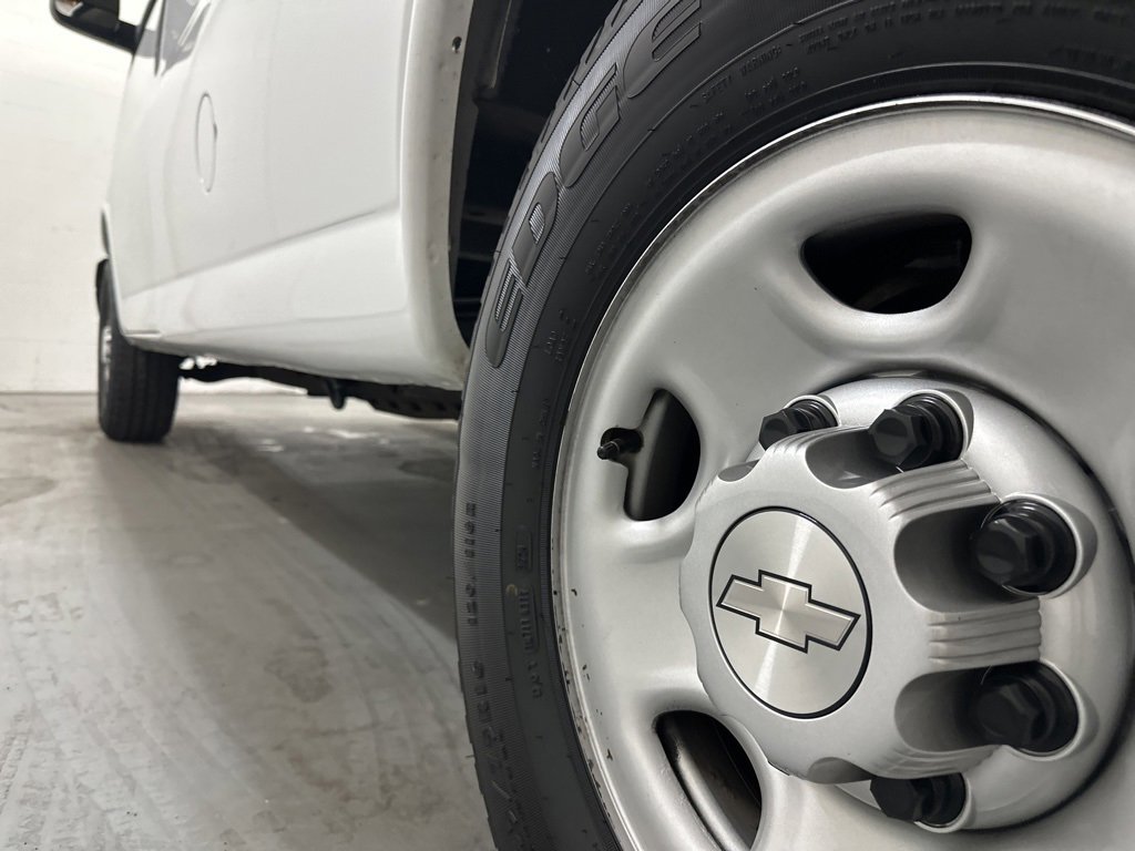 Used 2020 Chevrolet Express 2500 image 19