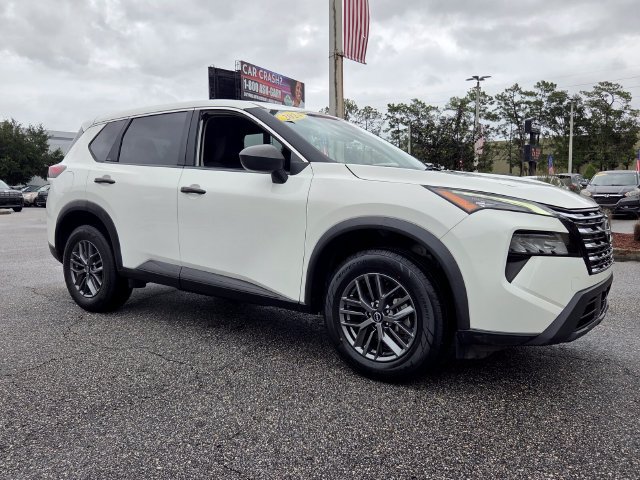 Used 2024 Nissan Rogue S FWD image 7