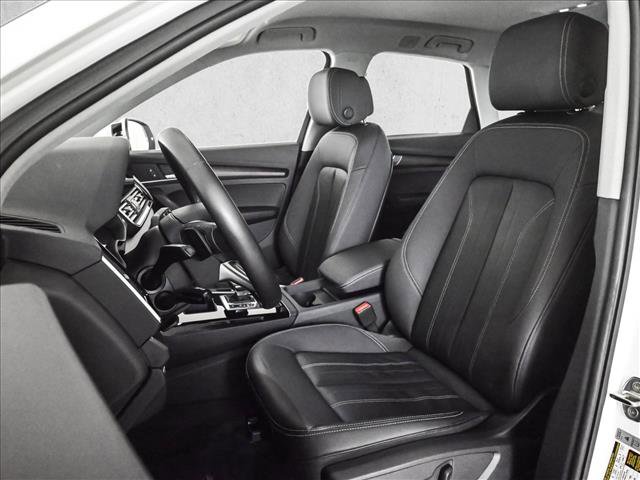 Used 2023 Audi Q5 2.0T Premium w/ Convenience Package image 17