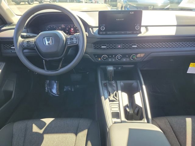 Certified 2025 Honda Accord SE image 9