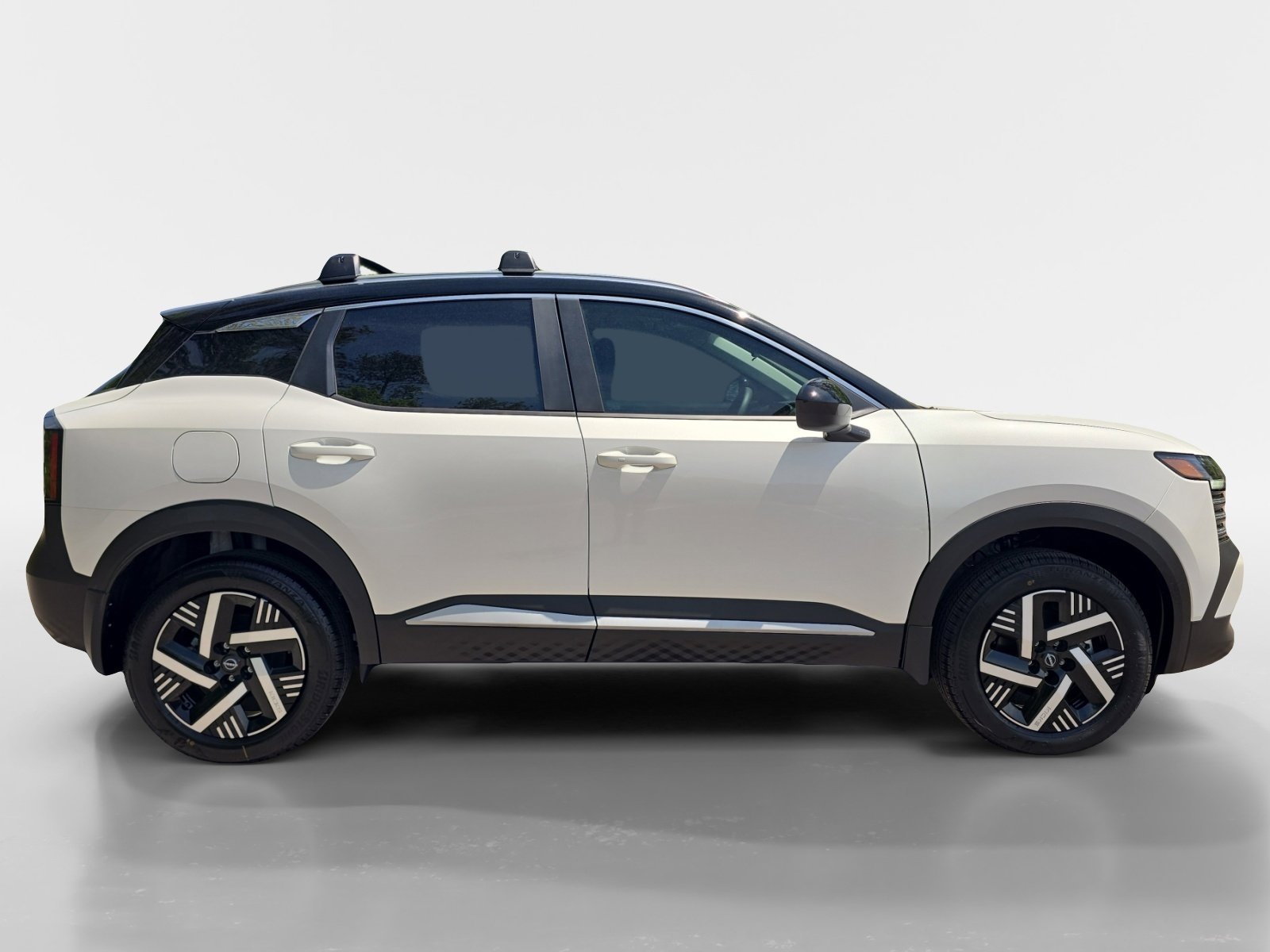 New 2026 Nissan Kicks SV FWD image 7