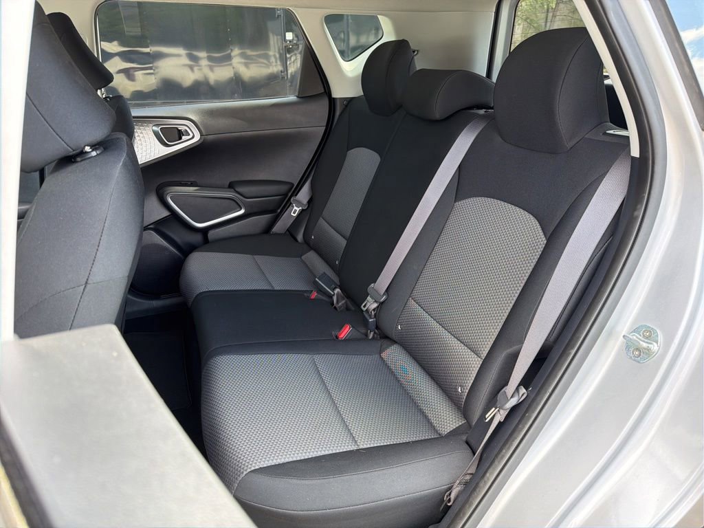 Used 2020 Kia Soul LX FWD image 16