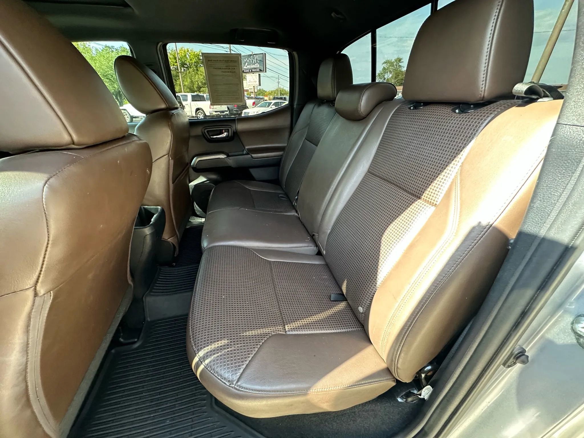 Used 2018 Toyota Tacoma Limited image 26
