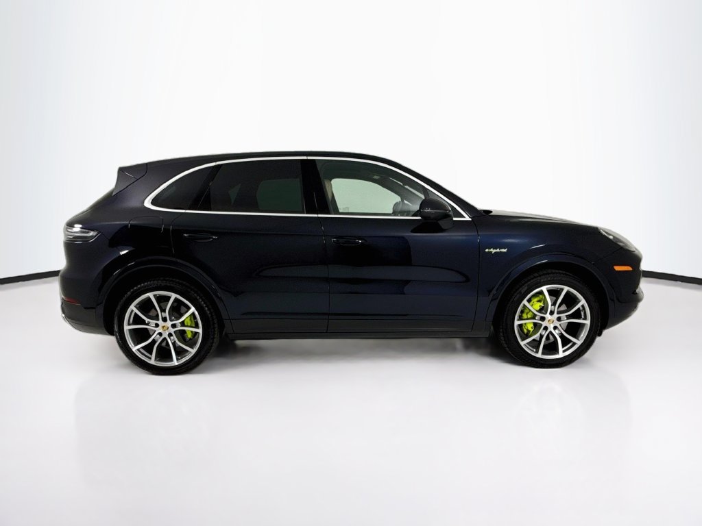 Certified 2023 Porsche Cayenne AWD/4WD image 8