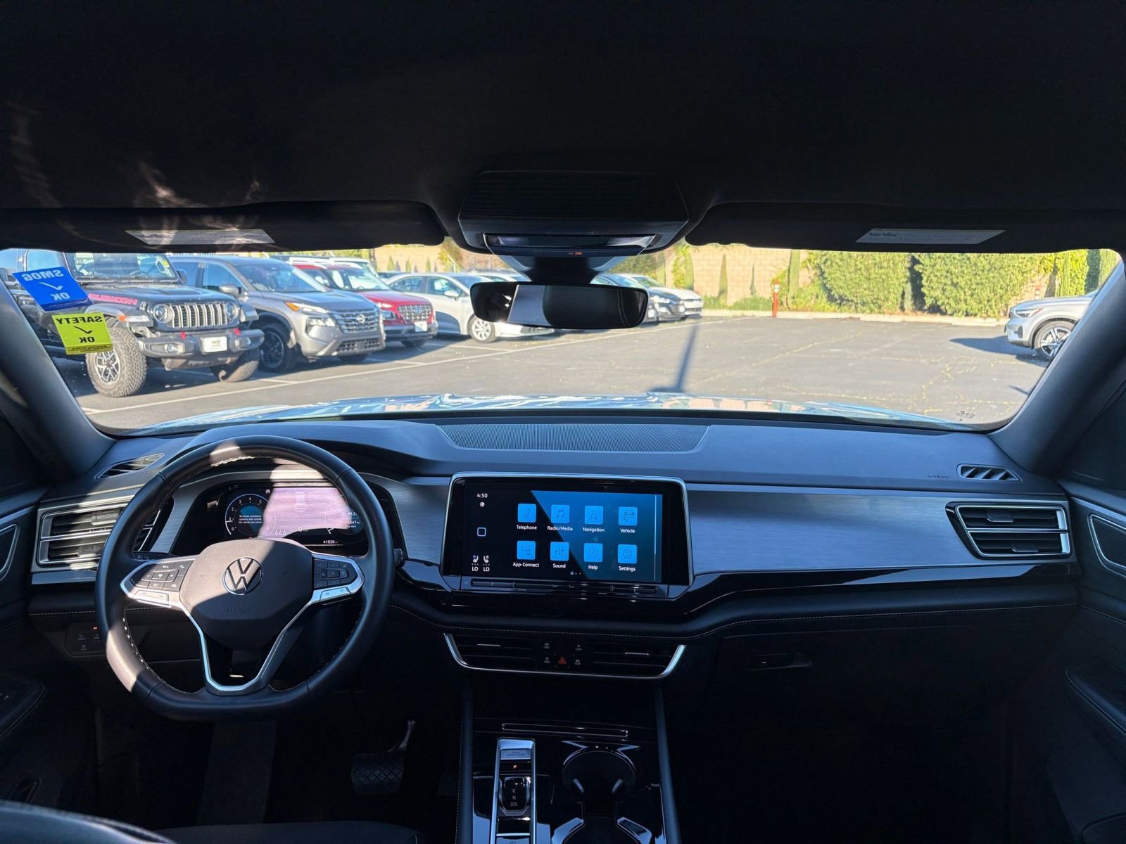 Used 2025 Volkswagen Atlas Cross Sport SE image 35