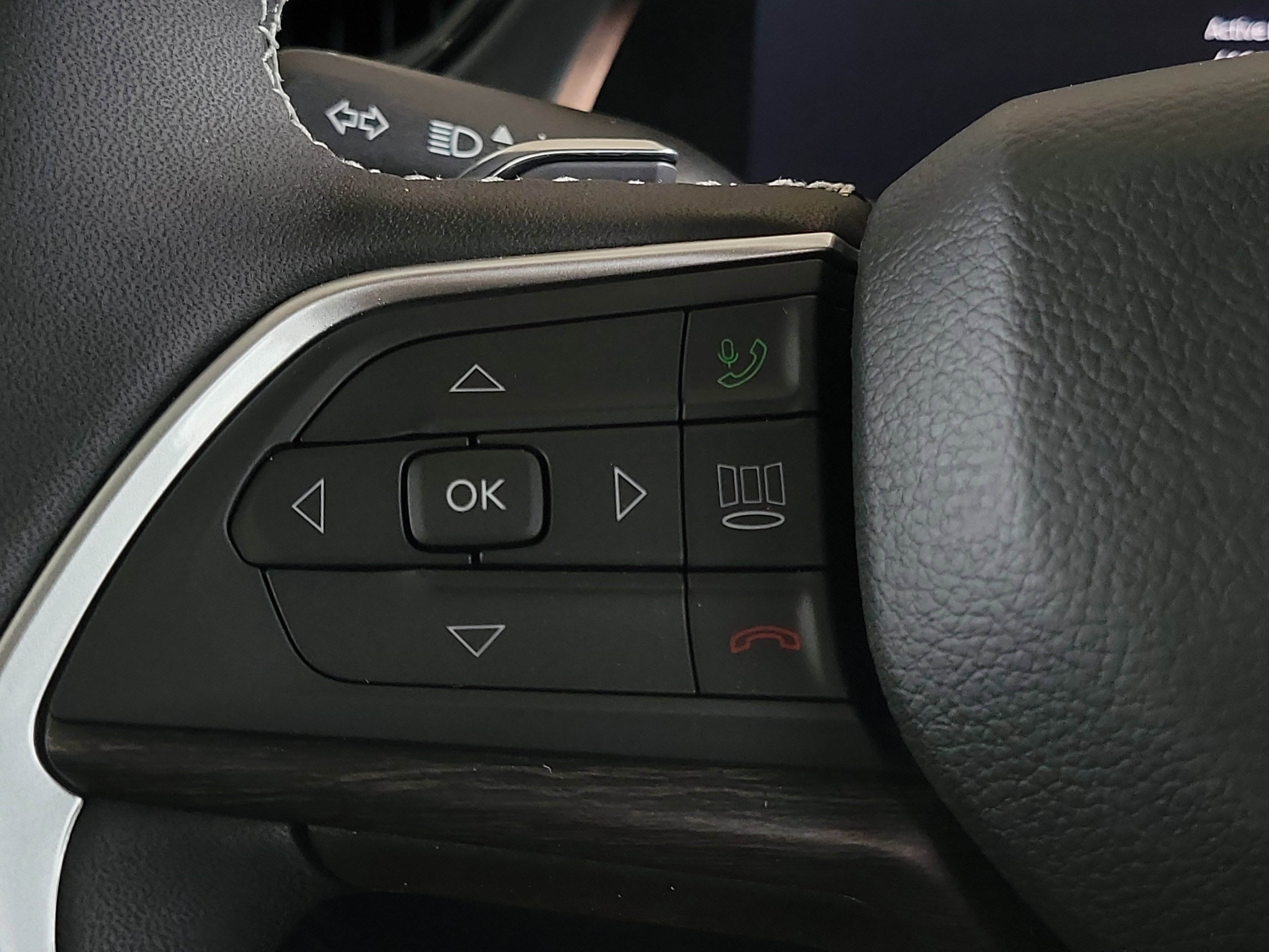 New 2026 Jeep Grand Cherokee L 2WD image 22