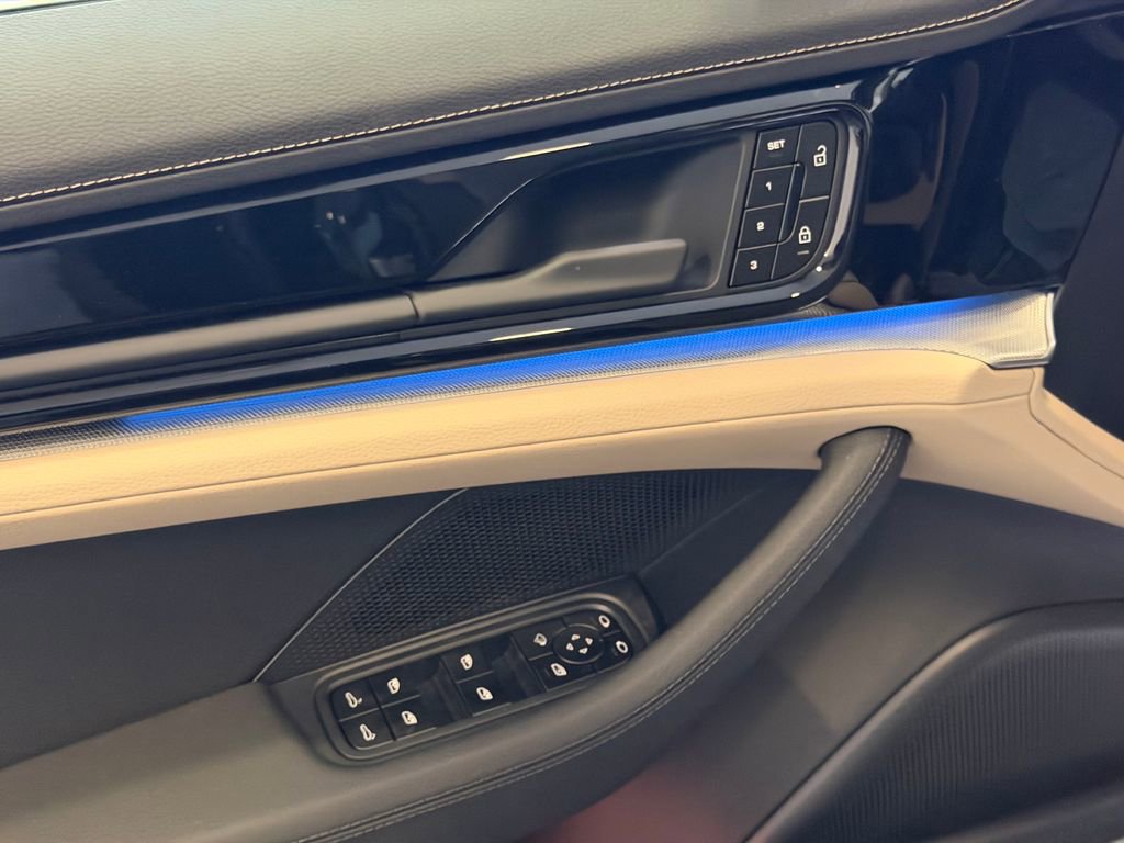 New 2026 Porsche Panamera 4 AWD/4WD image 14