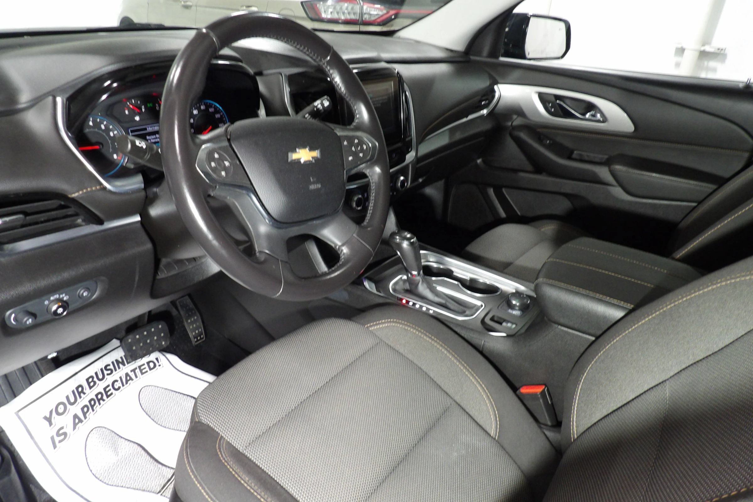 Used 2019 Chevrolet Traverse LT w/ LPO, Floor Liner Package AWD/4WD image 10