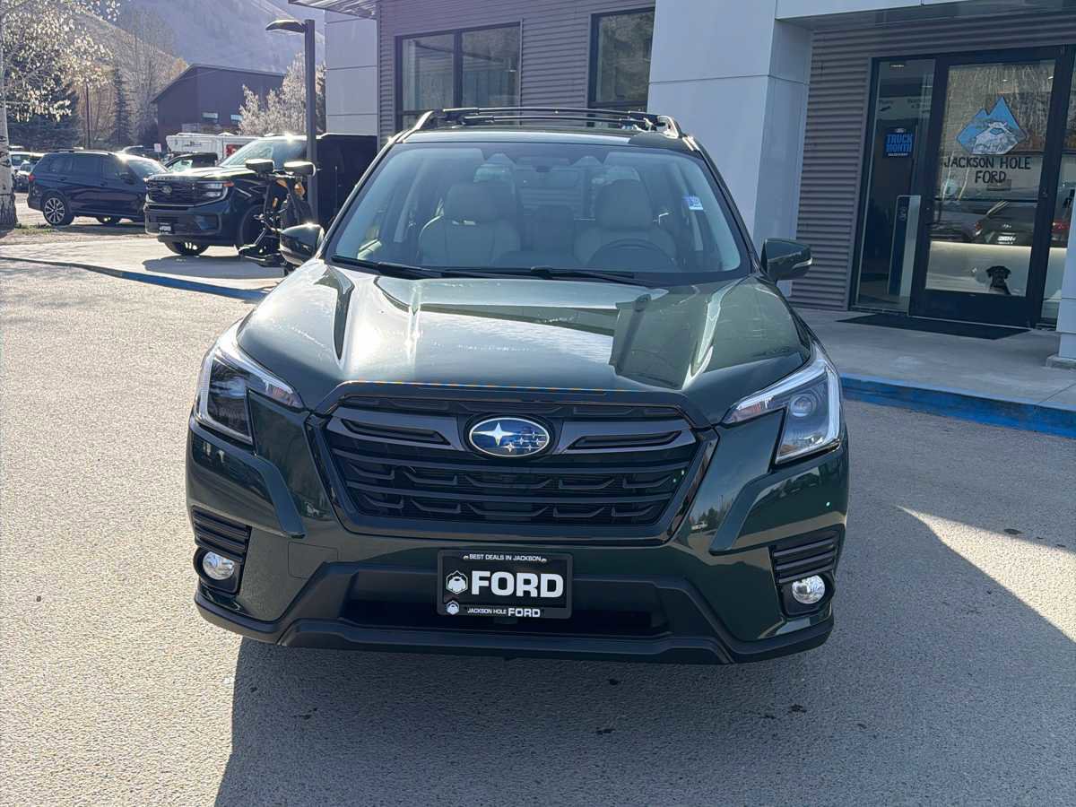 Used 2022 Subaru Forester Limited image 2