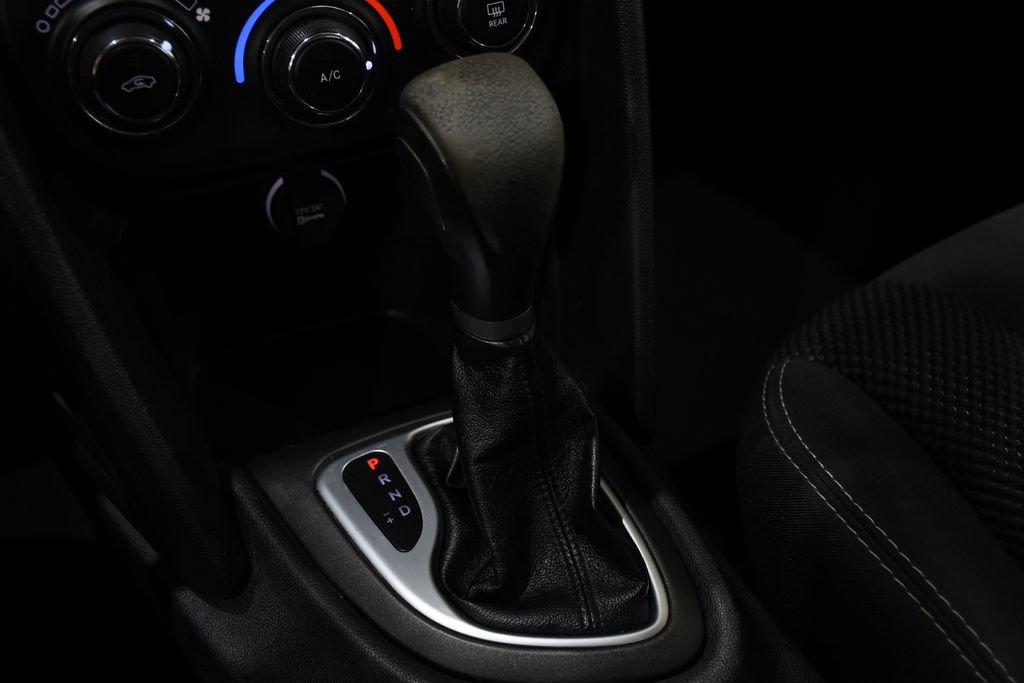 Used 2015 Dodge Dart SXT image 22