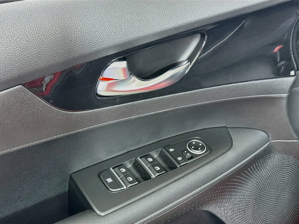 Used 2024 Kia Forte GT-Line FWD image 18