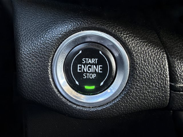 Used 2021 Buick Envision Essence w/ Sport Touring Package FWD image 19