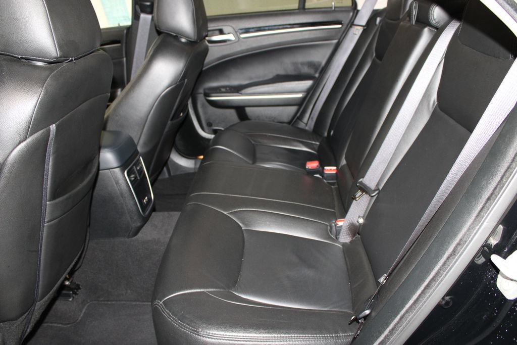 Used 2023 Chrysler 300 Touring AWD/4WD image 22