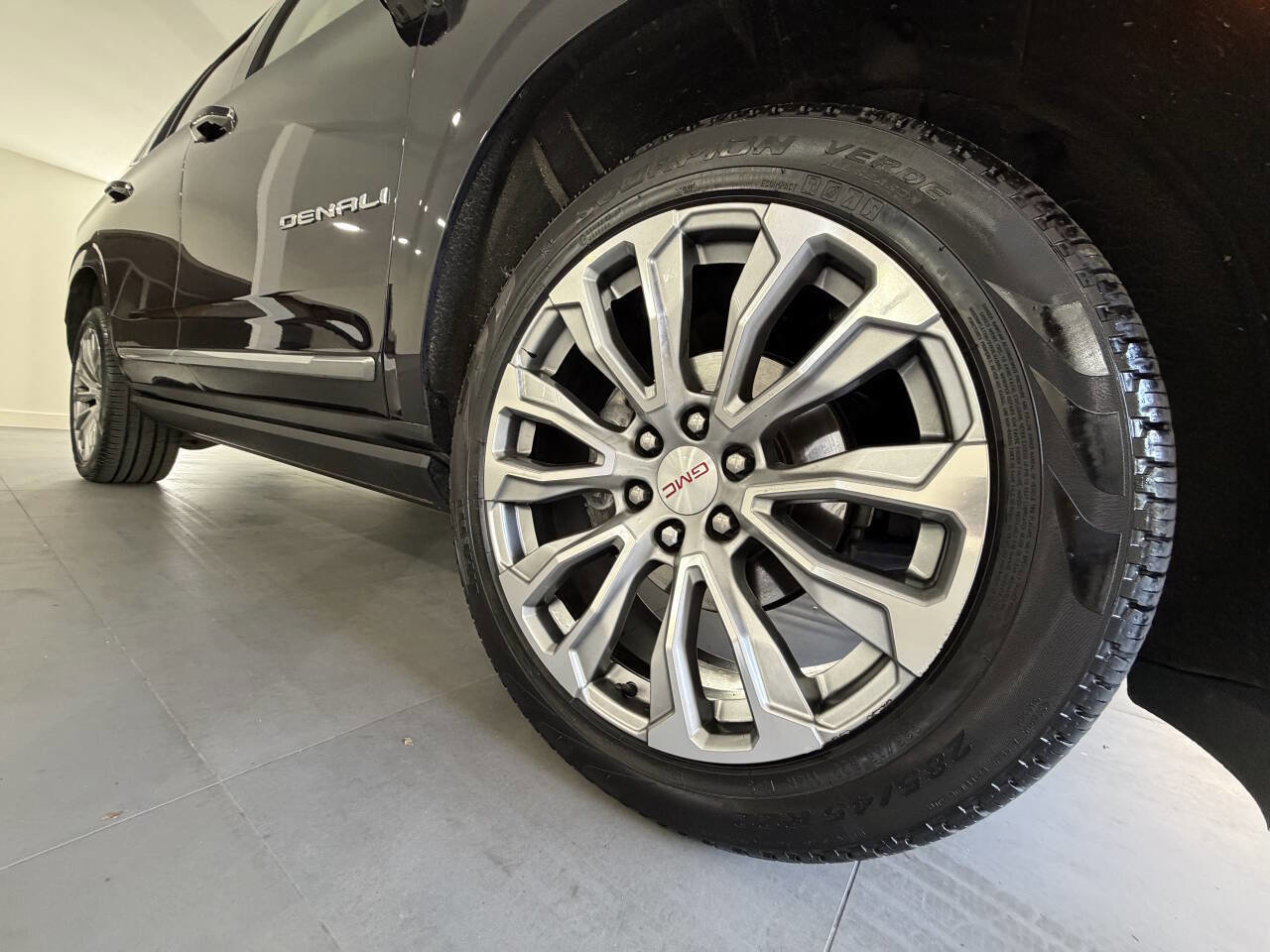 Used 2022 GMC Yukon Denali image 6