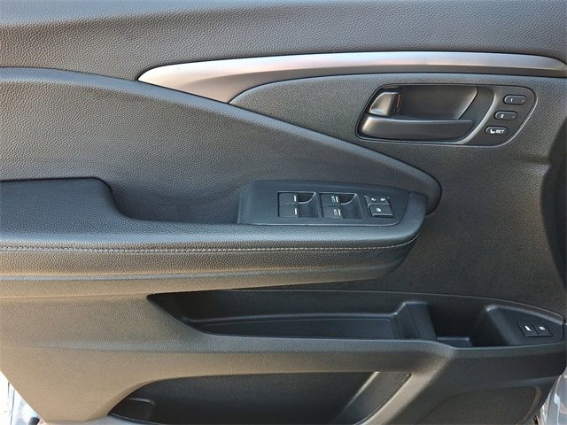 Used 2023 Honda Passport EX-L image 12