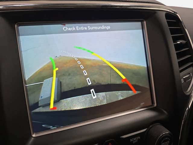 Used 2018 Jeep Grand Cherokee Altitude AWD/4WD image 23