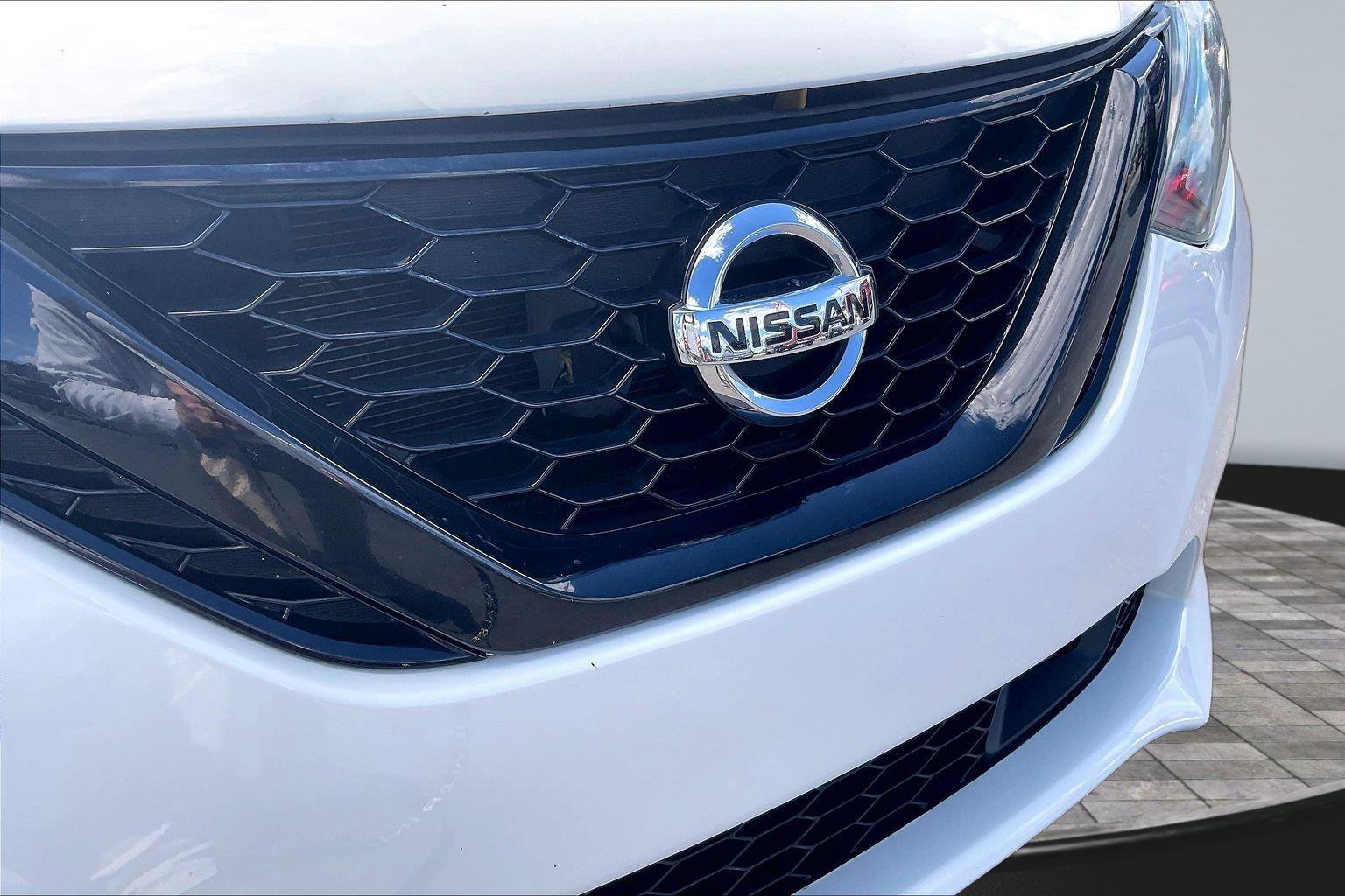 Used 2018 Nissan Sentra SR w/ SR Midnight Edition Package FWD image 28
