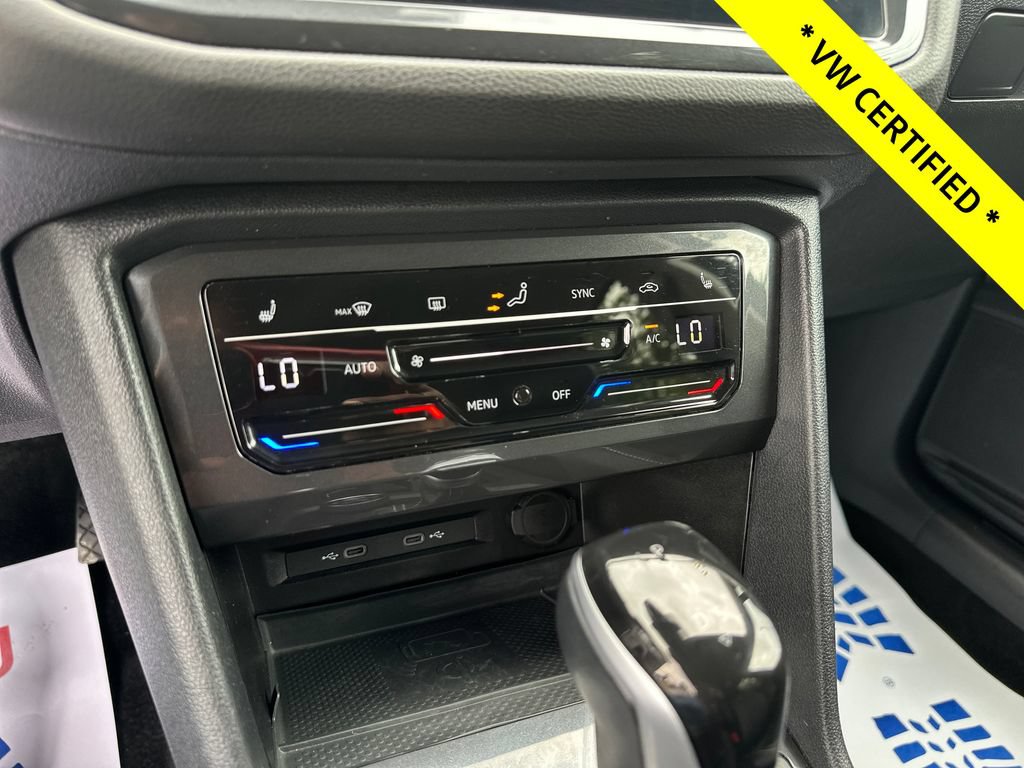 Certified 2024 Volkswagen Tiguan SE AWD/4WD image 17
