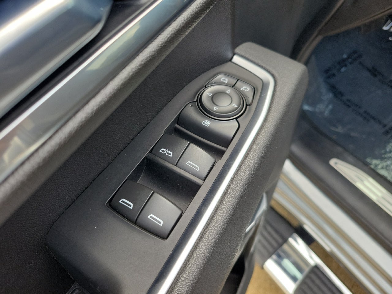 Certified 2025 Chevrolet Silverado 2500 LT w/ Convenience Package AWD/4WD image 14
