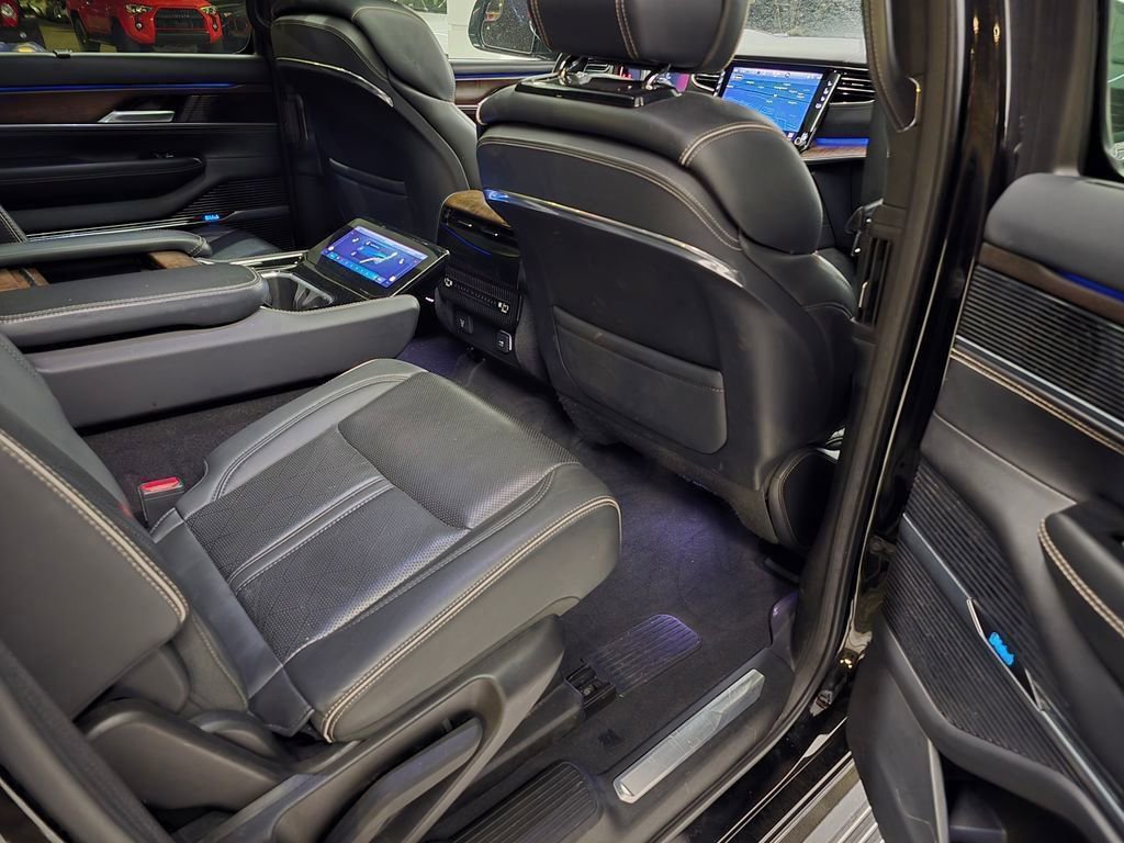 Certified 2022 Jeep Grand Wagoneer Series II w/ Convenience Group III image 43