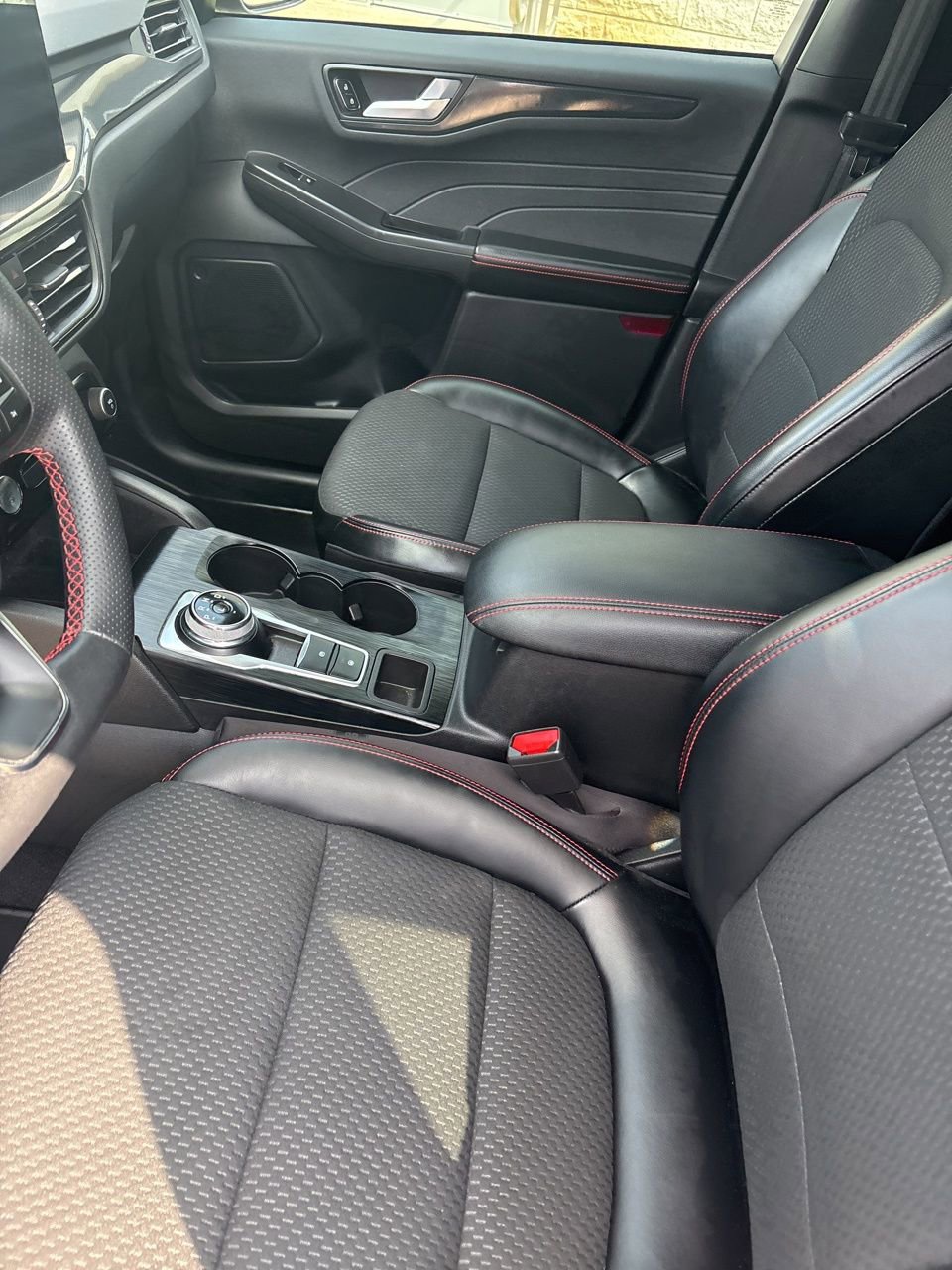 Used 2023 Ford Escape ST-Line w/ Tech Pack #1 FWD image 8