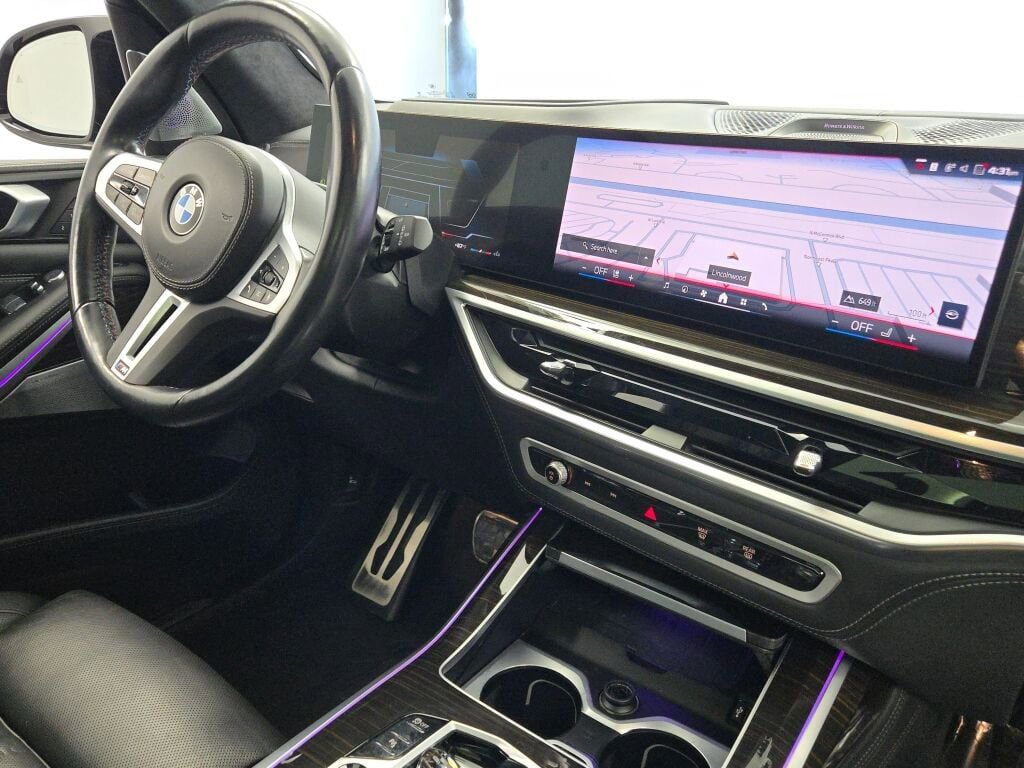 Used 2024 BMW X7 M60i w/ Executive Package image 7