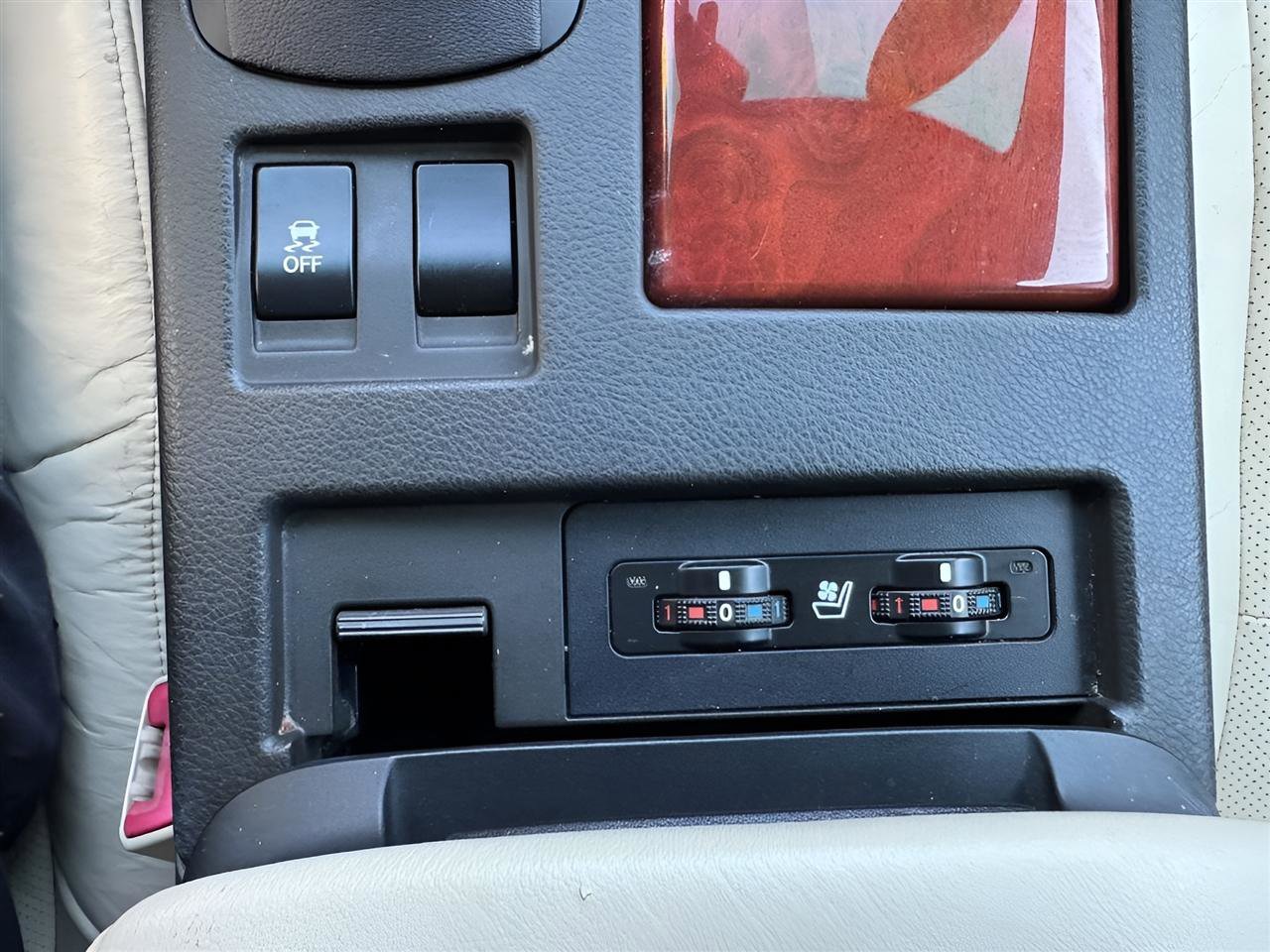 Used 2012 Lexus RX 450h FWD w/ Premium Pkg image 26