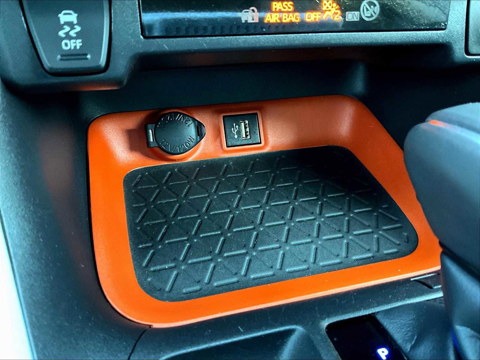 Used 2024 Toyota RAV4 Adventure image 13