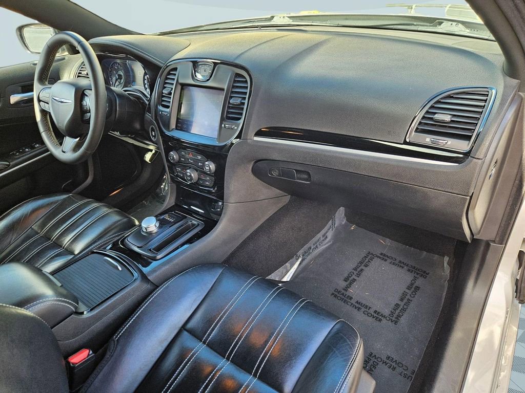 Used 2023 Chrysler 300 S image 30