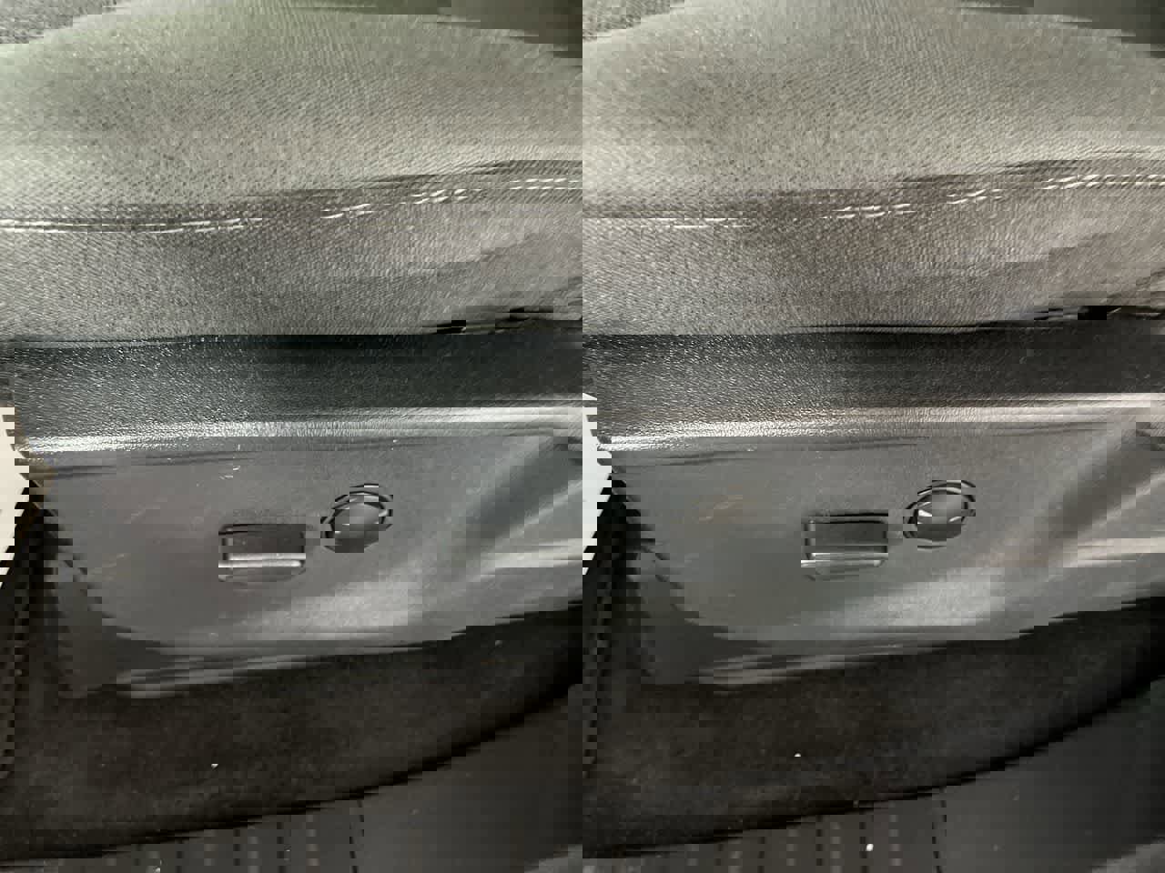 Used 2025 Ford F150 XLT w/ Equipment Group 301A Standard image 14