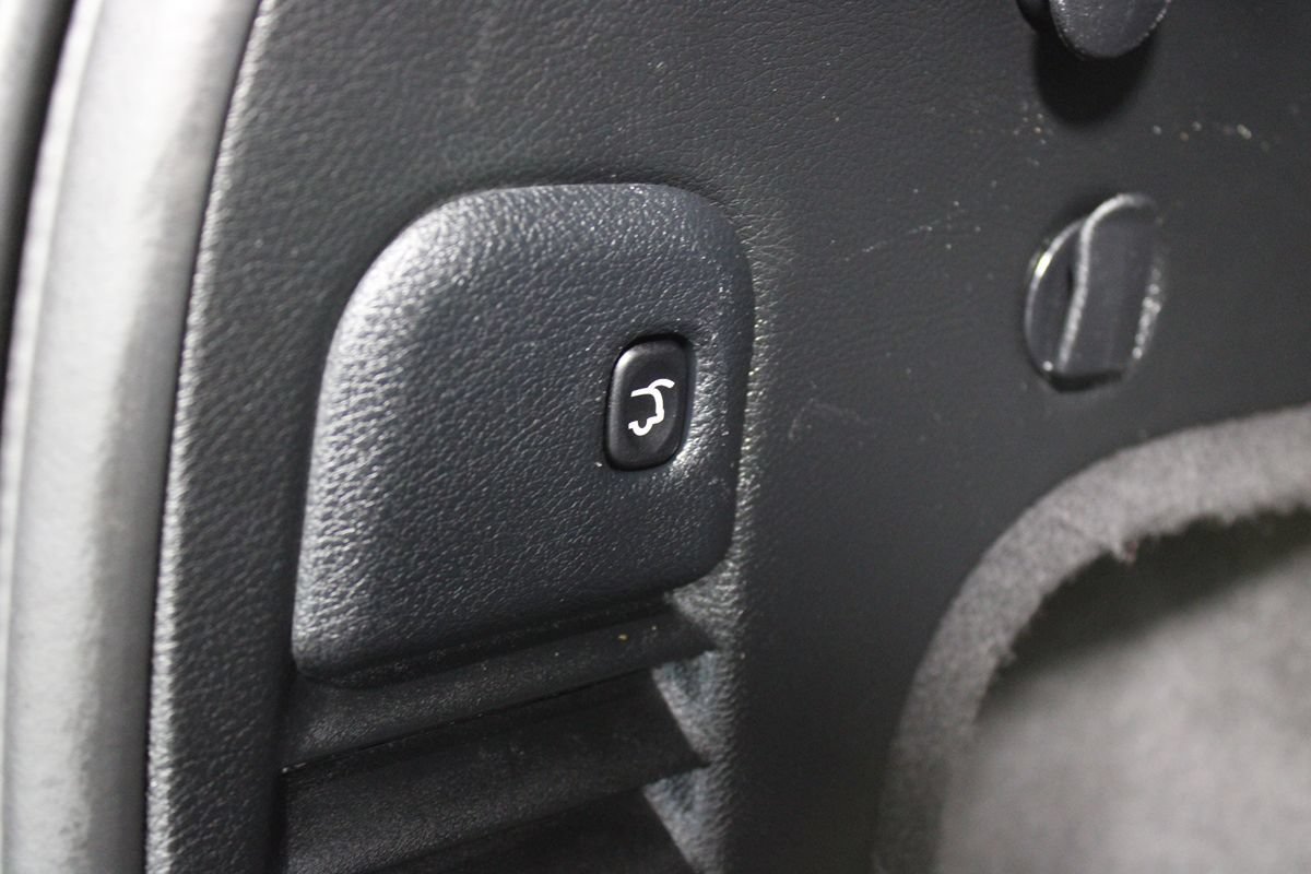 Used 2020 Jeep Grand Cherokee Limited X RWD image 24