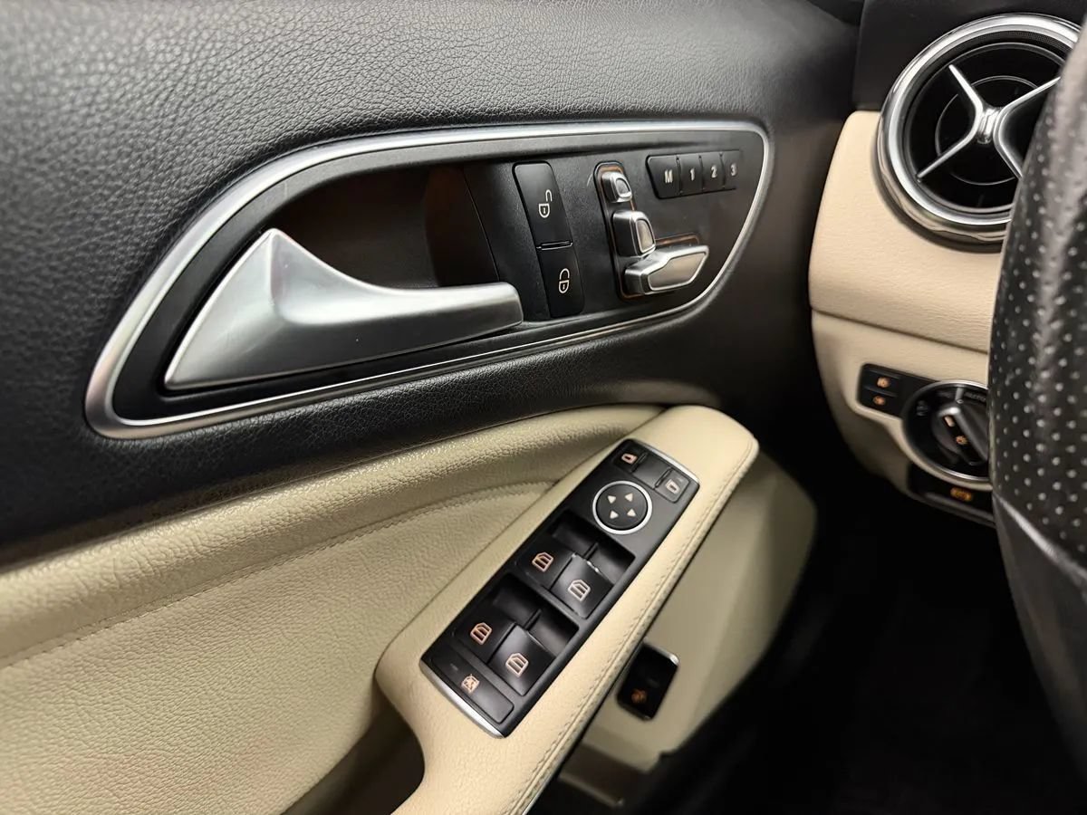 Used 2018 Mercedes-Benz GLA 250 4MATIC image 14