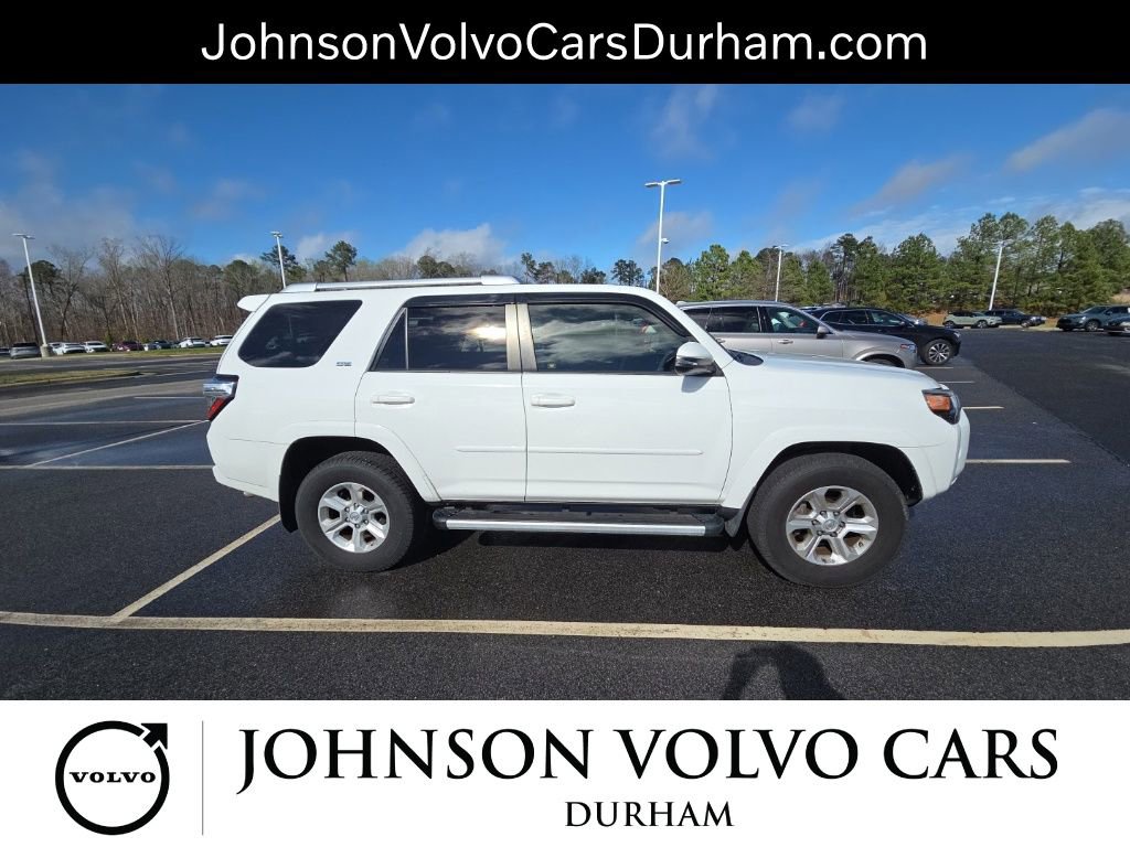 Used 2017 Toyota 4Runner SR5 Premium image 4